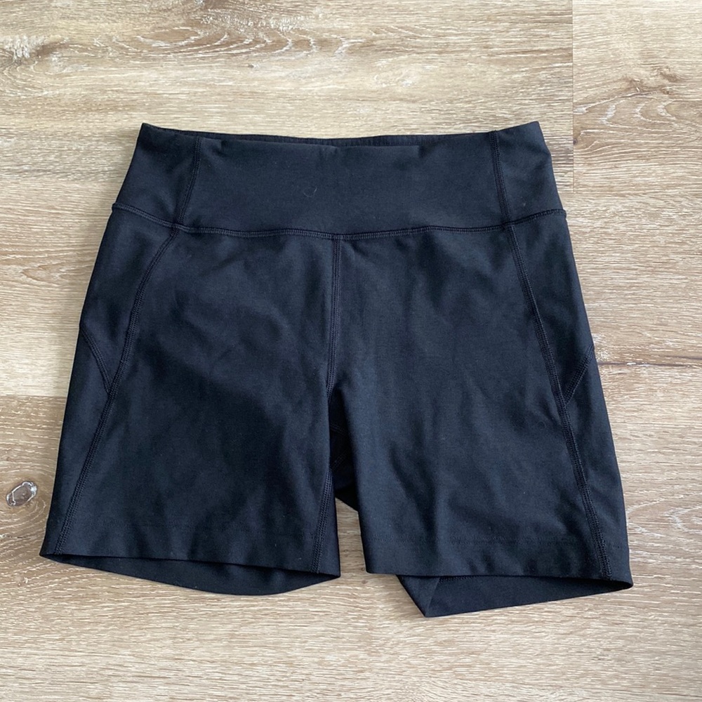 Outdoor Voices black biker shorts size small